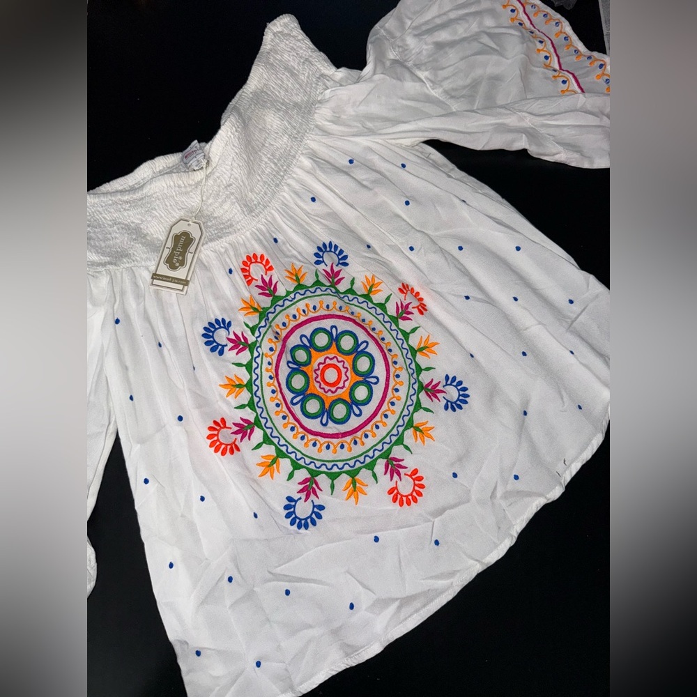 Mud pie White Boho Teddi Embroidered off shoulder Blouse size small nwt